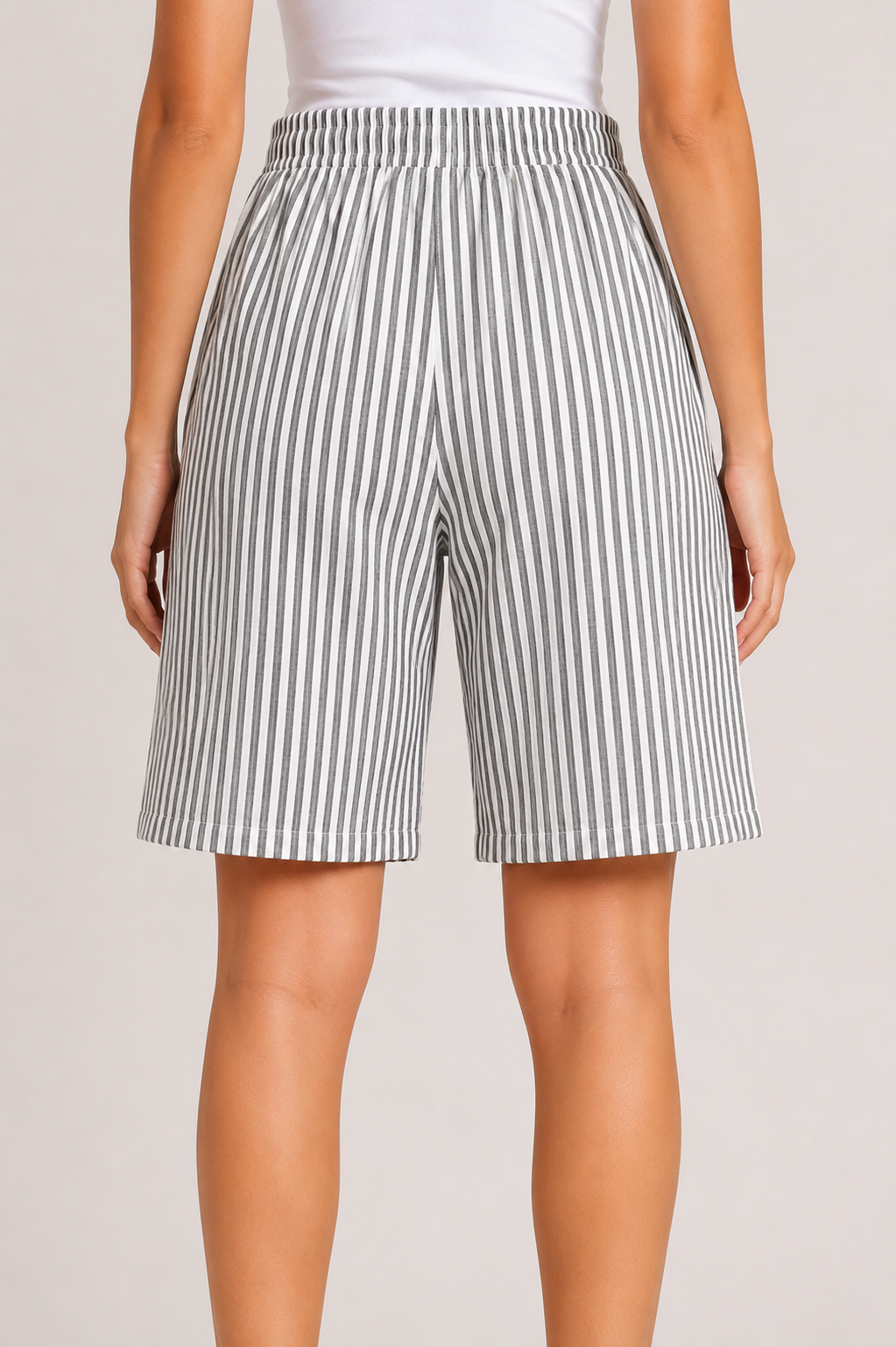 Women's Checkered Bermuda Shorts  Knee Length Casual Loose Fit Shorts with Side Pockets